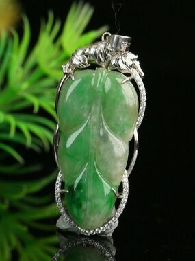 Cert'd Untreated Green Natural Grade A Jadeite Jade Pendant inlay leaf r926532